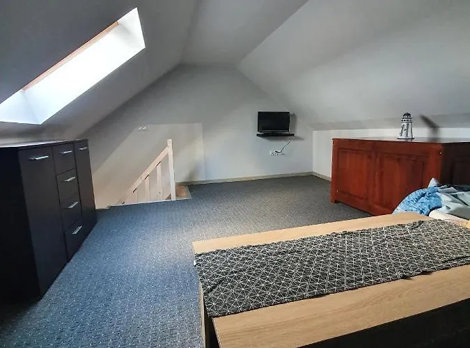 Luksusowy Ul. Kwiatkowskiego 莱鲍