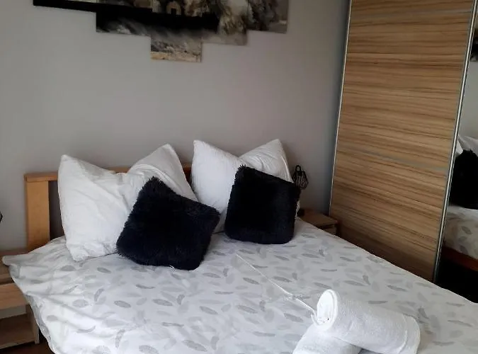 Luksusowy Ul. Kwiatkowskiego 莱鲍